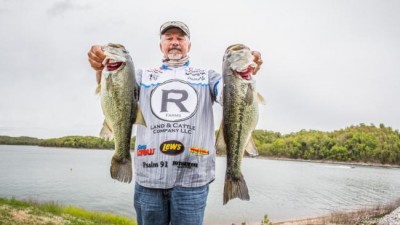 Darrel Robertson weight in.jpg